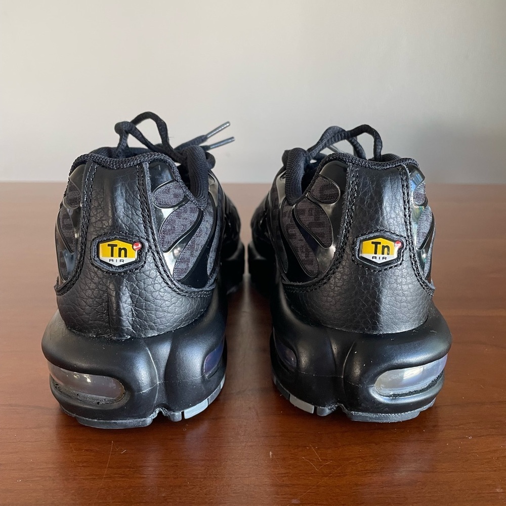 Nike Air Max Plus TN Black Gold Mens 7 Womens 8.5 DD9609-001 no box - Picture 4 of 6